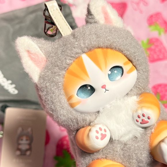 Japan Exclusive Mofusand Wolf Kitten Plush Keychain Kawaii Collectible